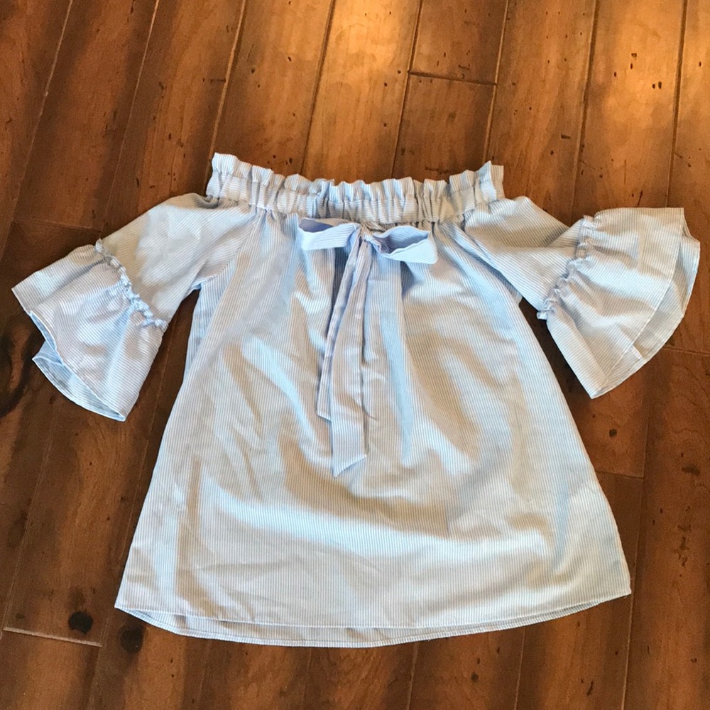 Blue striped bell arm top